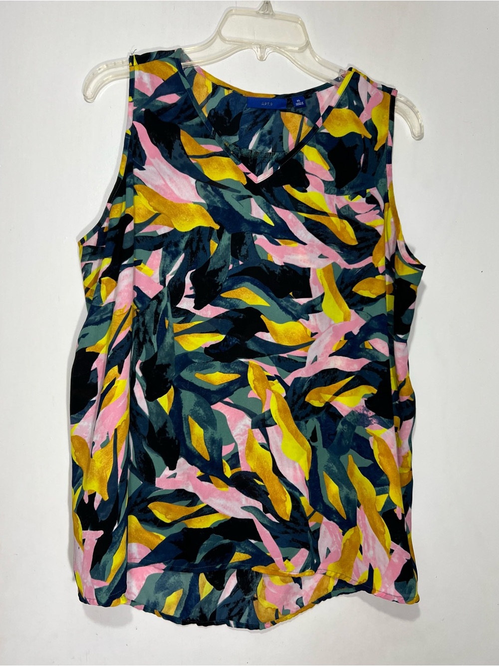 Apt. 9 V-Neck Sleeveless Camisole in Pink, Yellow and green size XL